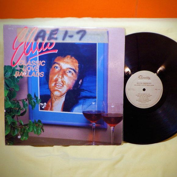 *** ELVIS ~ Classic LOVE BALLADS *** - Picture 1 of 2